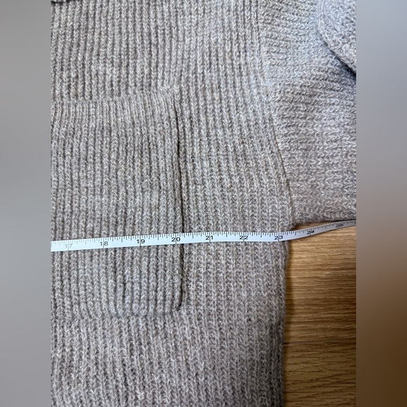 Gray Beige Oversized Ribbed Knit Sweater - Picture 4 of 6